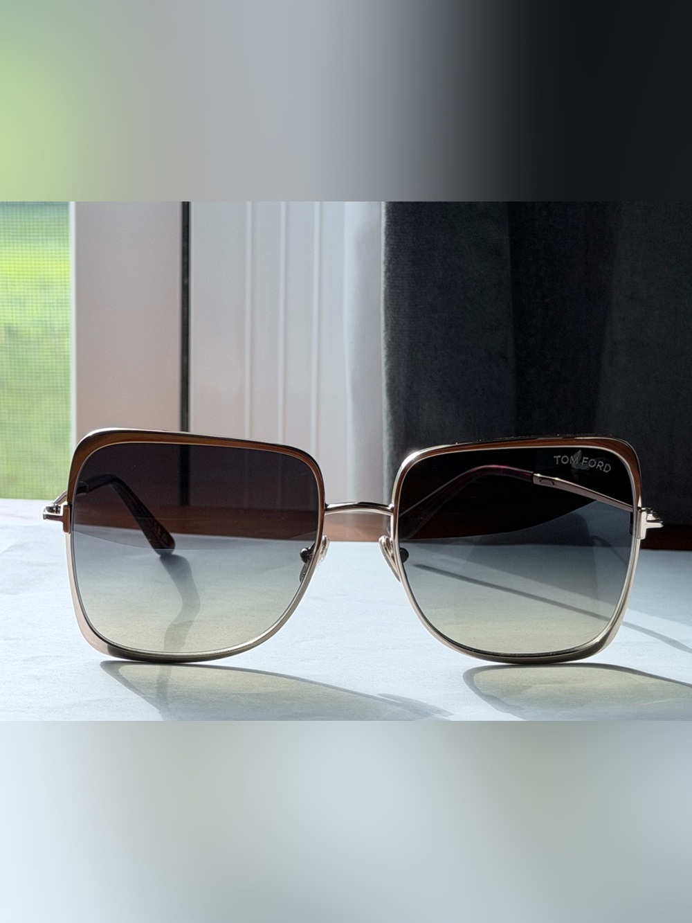 TOM FORD Oversized Square Gradient Sunglasses Gold Tara-02 TF1319 28B